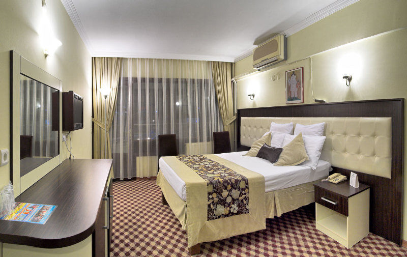 Grand Hotel Kurdoglu Kusadasi Exterior photo
